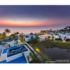 2 BRS Beachfront Condo Huahin